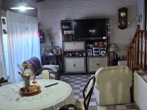 Depto Tipo Casa en Venta de 8 dormitorios