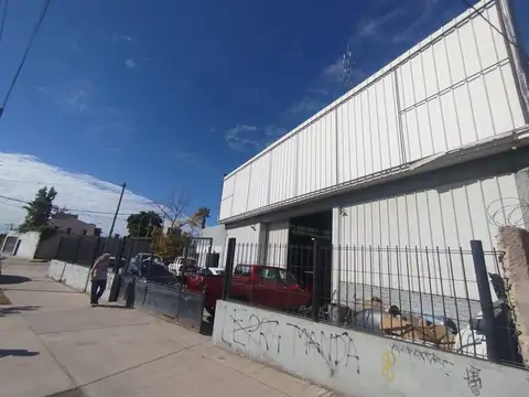Venta Galpón Elpidio Gonzalez y Urquiza Guaymallén