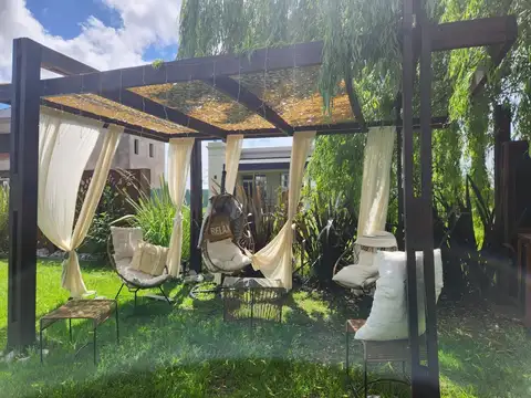 VENTA CASA 6 AMBIENTES LAGOS DE CANNING
