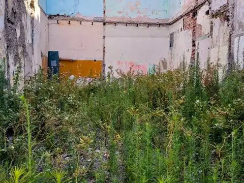LOTE DE TERRENO .
