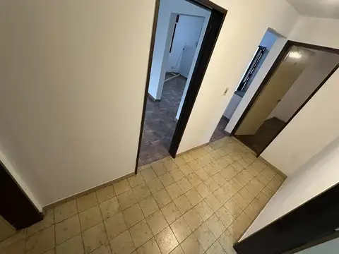 Casa en Alquiler en Rafael Calzada, $ 700.000