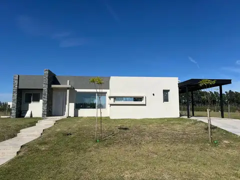 Casa en Venta - 195 mts totales -  Barrio Monet - Cardales  - Gba Norte