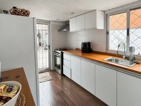 Casa 5 ambientes con 1 baño