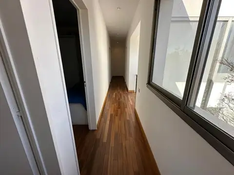 Casa 6 ambientes con 3 baños