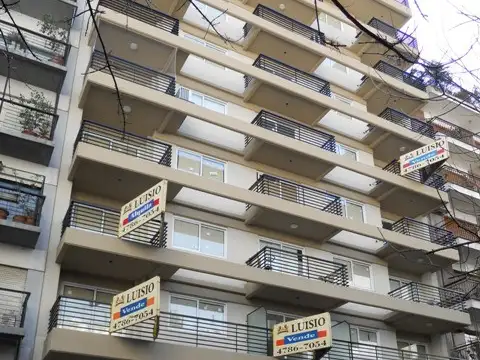 Virrey Del Pino 2700, Piso PB