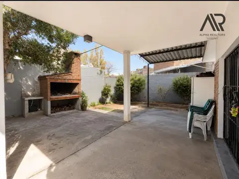 Casa en venta c/ cochera en Cachimba del Rey
