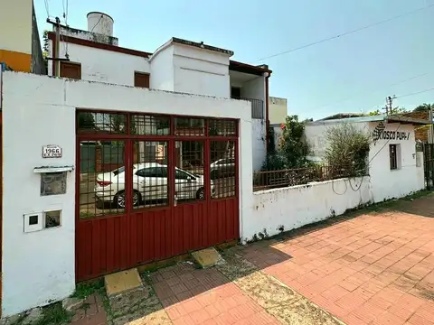 Dos lotes en barrio Villa Sarita en Posadas, con edificaciones