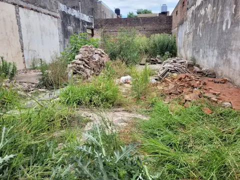 Terreno en Venta 25  mts Fondo