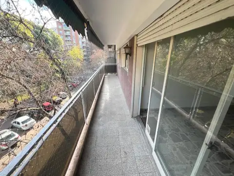 Venta departamento 4 ambientes con balcón