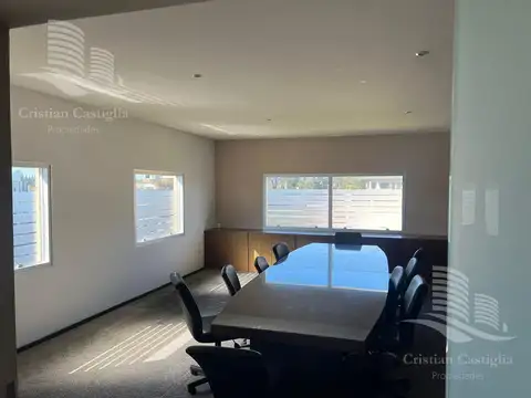Oficina en Riviera Park