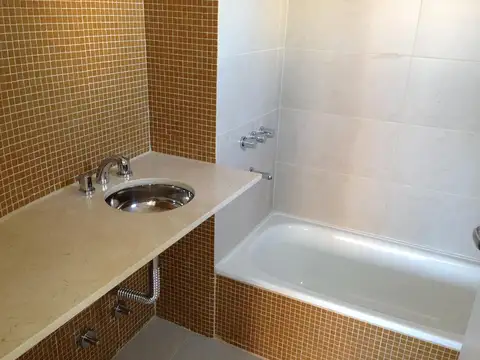 VENTA ALQUILADO Regio Monoambiente grande