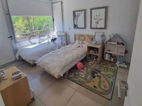 Casa en Alquiler de 4 dormitorios