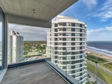 DEPARTAMENTO EN  VENTA FRENTE AL MAR TRUMP TOWER