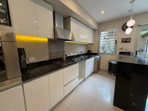 Casa en Venta en Lanús Oeste, USD 250.000