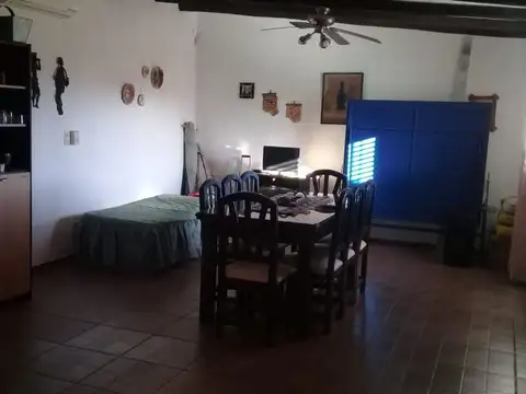 Casa 2 ambientes con 1 baño