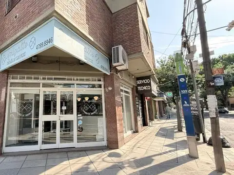 Venta Confitería / Fondo de comercio  — Olivos ·