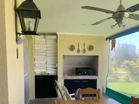 Casa en Alquiler Temporal en Haras Santa Maria, USD 5.000