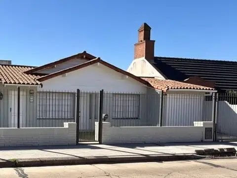 IMPORTANTE CASA EN LA MEJOR ZONA DE CIUDADJARDIN