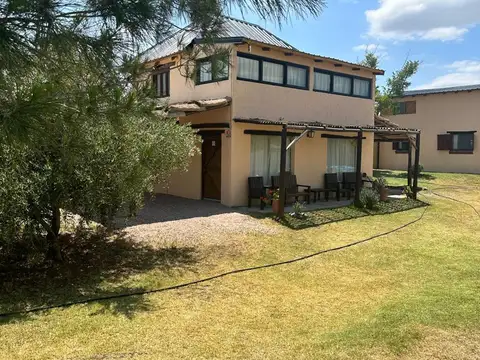 Avenida Cubillos (Cabañas Ayres del Valle) 8400