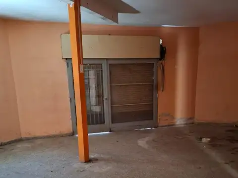 CASA ESQUINA A REFACCIONAR + DPTO TIPO DÚPLEX