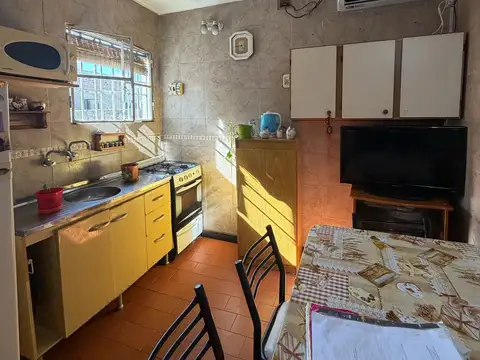 Depto Tipo Casa 2 ambientes con 1 baño