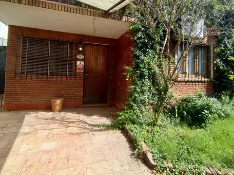 Casa en Venta en Olivos Maipú/Uzal, USD 290.000