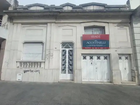 CASA EN VENTA EN LA PLATA - 3 DORMITORIOS