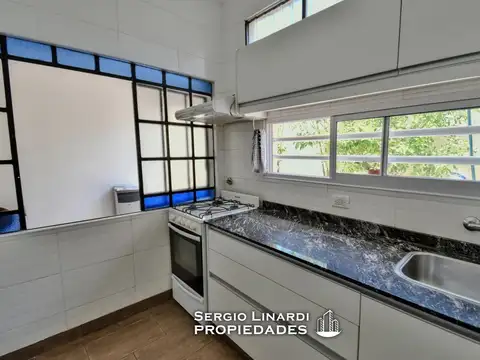 PH DE 4 AMBIENTES TODO EN PLANTA BAJA RECICLADO AL 100%