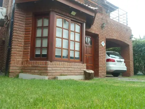 Casa en Alquiler de 3 dormitorios