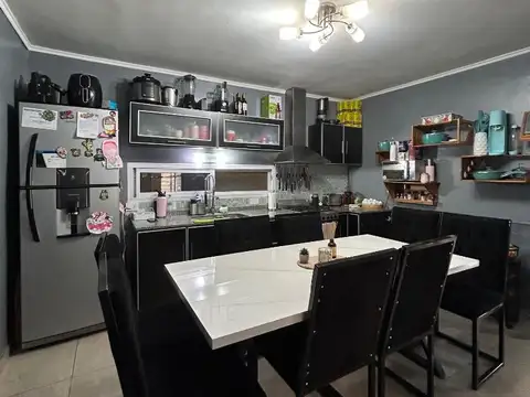 Casa en Venta en Garin, USD 160.000