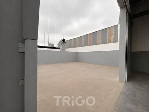 Depósito Galpón de 400 mts en alquiler en Zona Oeste Morón Autopista Acceso Oeste y Avenida Illia