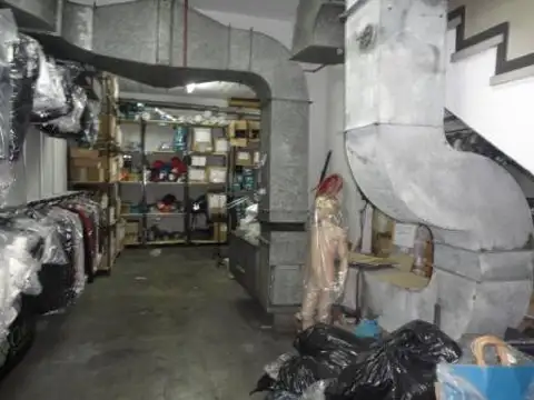 Esmeralda 300, Piso P.B.