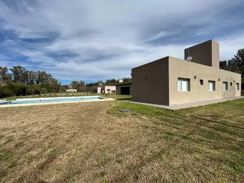 Casa en Alquiler de 4 dormitorios