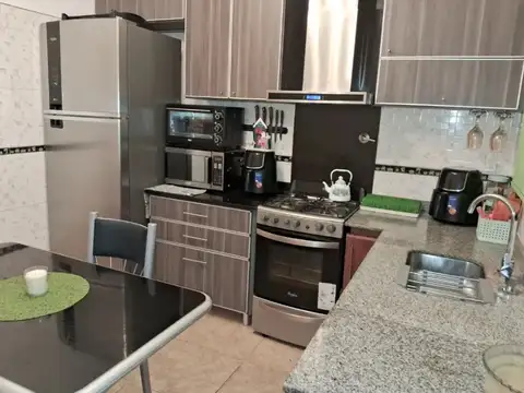 Departamento 4 ambientes con 2 baños