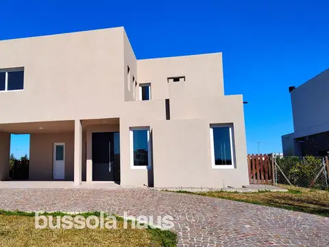 Casa en Venta en Puertos - Barrio Costas, USD 435.000