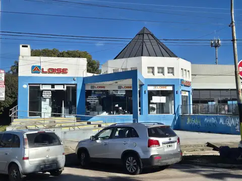 Avenida Constitución esquina Daireaux