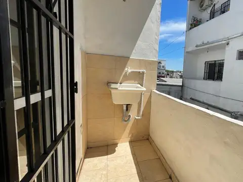 Venta Dpartamento monoambiente con balcón al contrafrente Con cochera