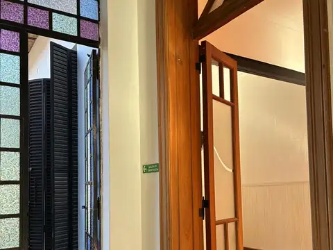 Oficina en Venta 80 años