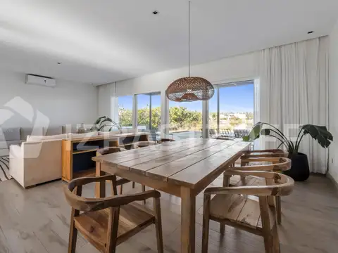 Casa en Alquiler Temporal en Barbarita, USD 11.000