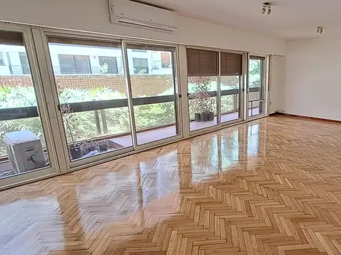 Avenida Alvear 1800, Piso 1