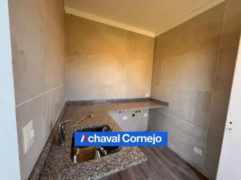 VENTA Casa moderna al agua (3 dormitorios, dependencia, pileta) con renta