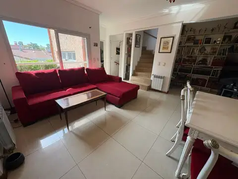 VENTA TRIPLEX 4 AMB. TERRAZA/COCHERA V. SARMIENTO