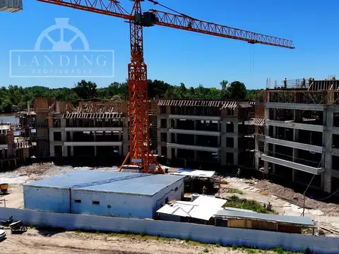 Departamento de 5 ambientes 3er piso al río y cochera en El Faro en Barrio Náutico Albanueva