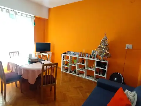 Depto Tipo Casa en Venta en Villa del Parque, USD 115.000