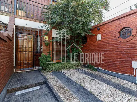 Casa 4 ambientes con 2 baños