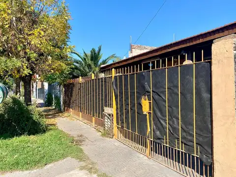 CASA VTA ITUZAINGO 3 AMB, MÁS DEPTO. A REFACCIONAR