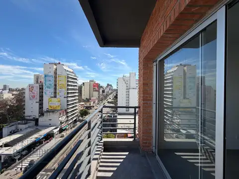 VENTA MONOAMBIENTE CON BALCÓN AL FRENTE PISO ALTO EN NUÑEZ