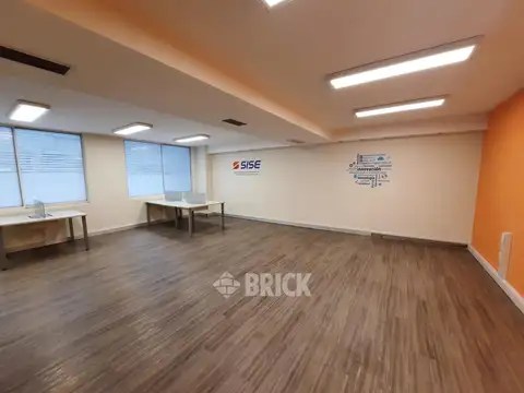 ESPECTACULAR OFICINA EN EDIFICIO APOLO AV. CORRIENTES AL 1300 - 166 M2 T/A NUEVO COCHERA 3 BAÑOS