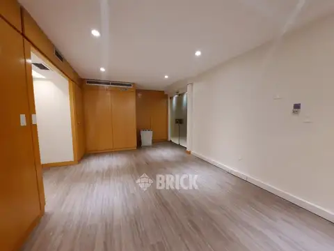 Oficina 4 ambientes con 3 baños