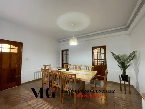 Casa 5 ambientes con 1 baño